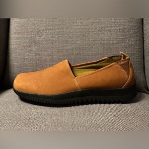 Naturalizer Eurosole slip on soft brushed leather loafers size 8